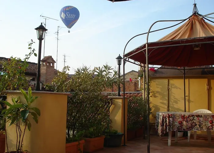 Modigliani Nocleg ze śniadaniem Ferrara