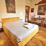Modigliani Bed & Breakfast 4*
