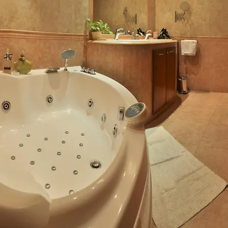 ベッド・アンド・ブレックファスト Modigliani