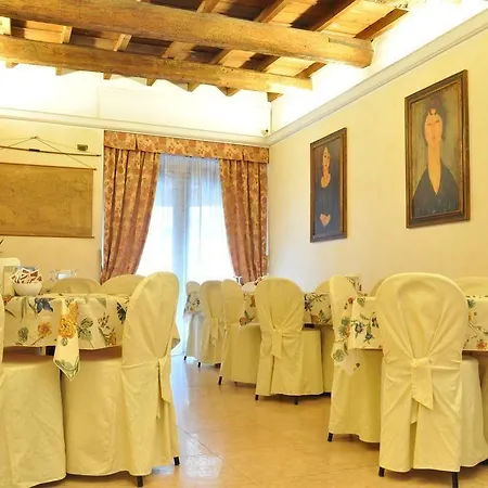 Modigliani Bed & Breakfast 4*