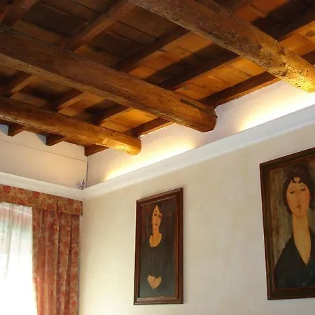 ベッド・アンド・ブレックファスト Modigliani フェラーラ