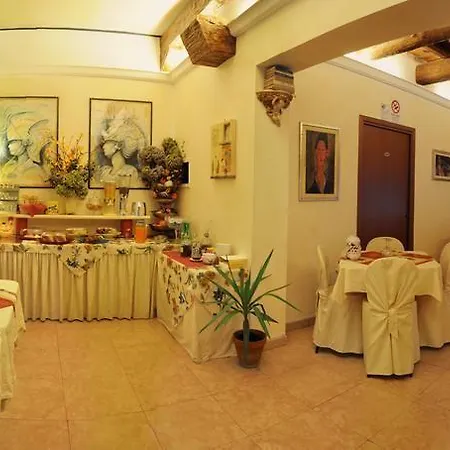 ベッド・アンド・ブレックファスト Modigliani フェラーラ